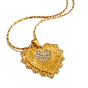 Gold Heart Pendant Necklace